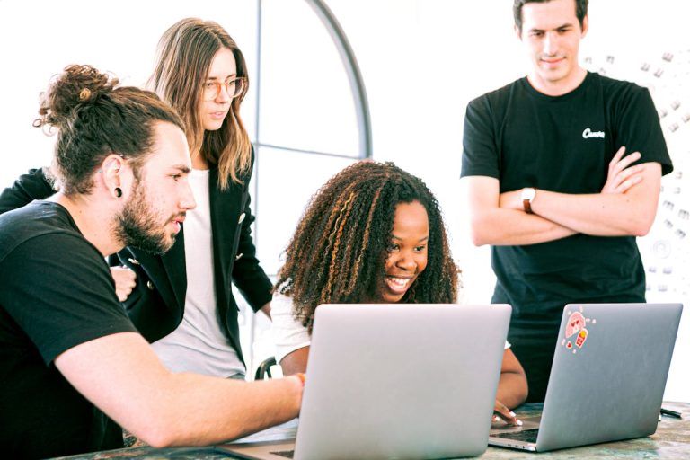 L’art de la collaboration : stratégies gagnantes pour les équipes multidisciplinaires
